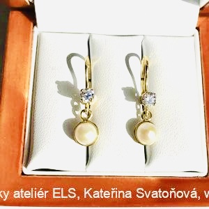 Diamond earrings with perl,natural diamond with certifikate.